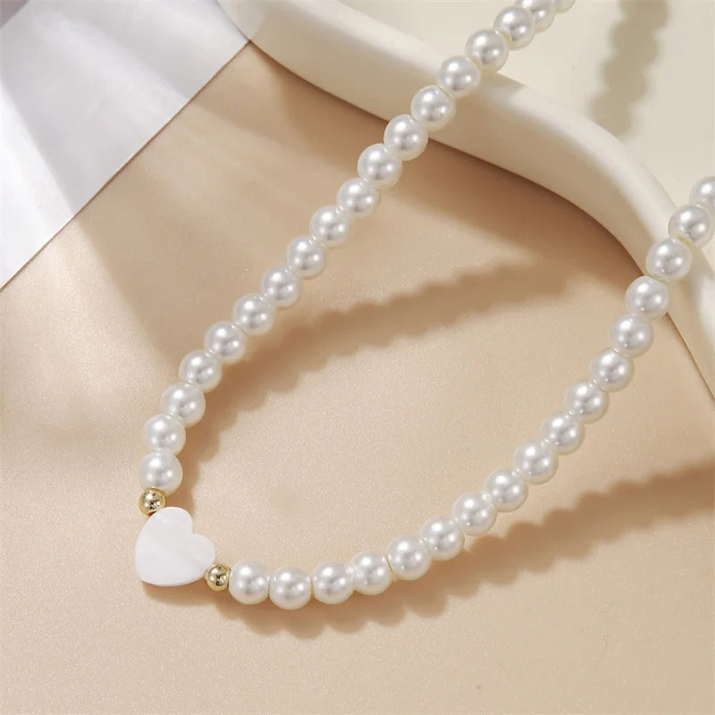 New Trendy Shell Heart Imitation Pearls Necklace Women Handmade 6mm Stone Beaded Necklace For Women Jewelry Gift