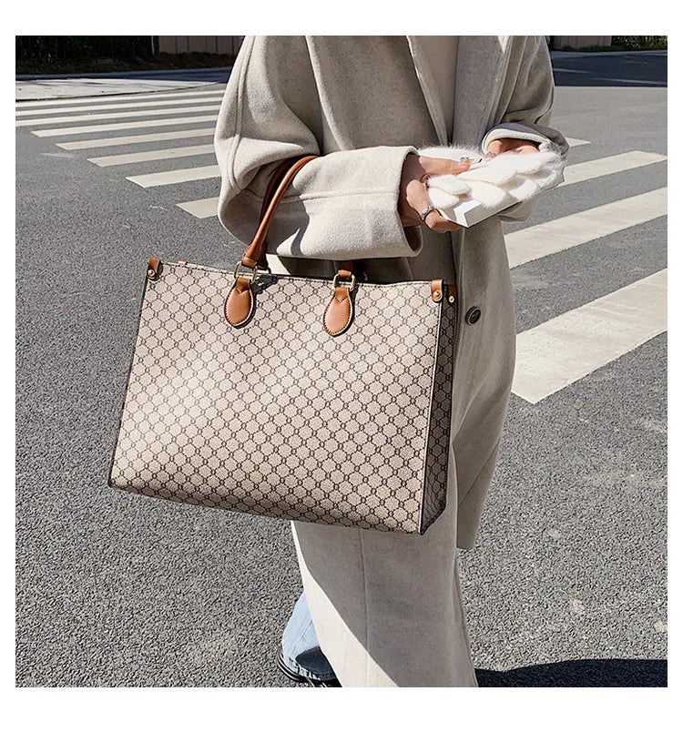 Big Women Letter Print PVC Leather Purses And Handbag Designer 2023 Retro Large Capacity Monogram Ladies Top-handle Tote Shopper